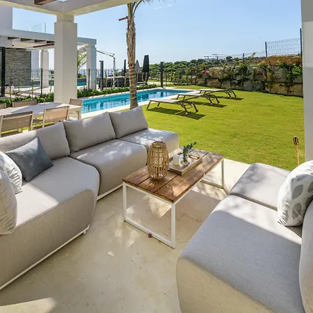 Modern Cabopino
