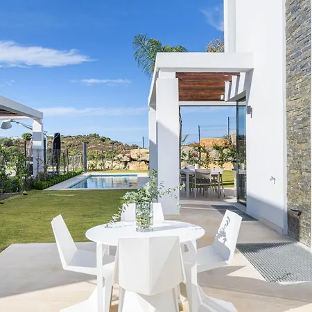 Modern Cabopino *